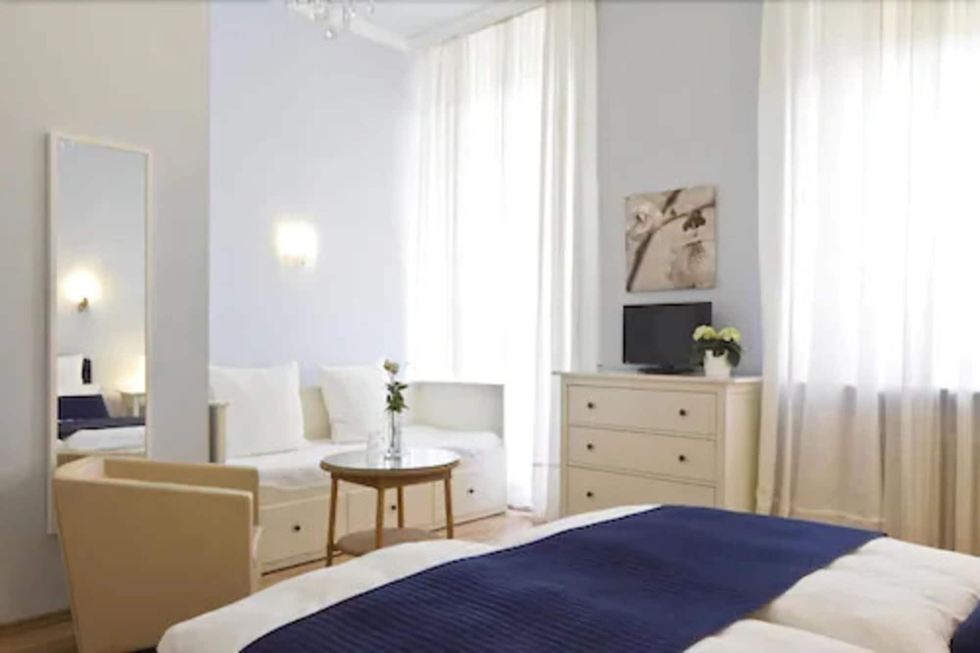 Buchholz Downtown Отель 3*